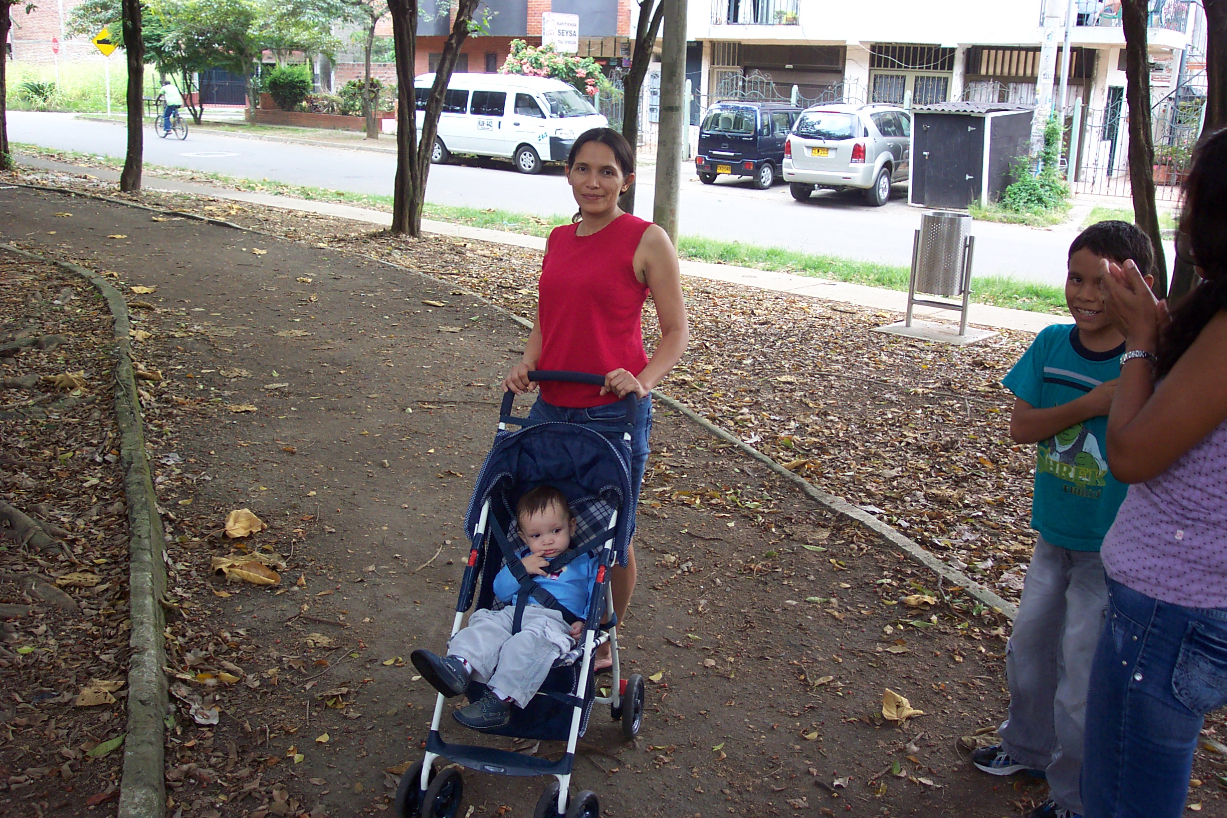 mommy-mikey-at-park